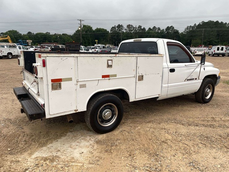 1999-dodge-ram-2500-image-3