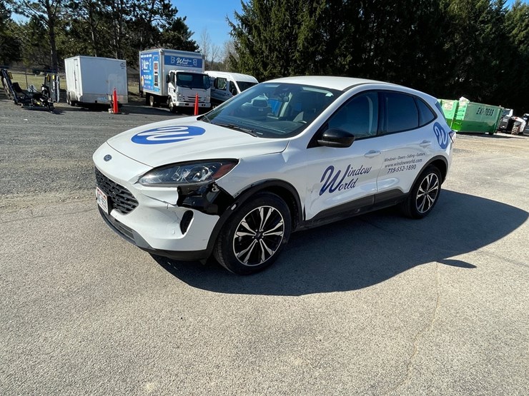2021-ford-escape-image-1