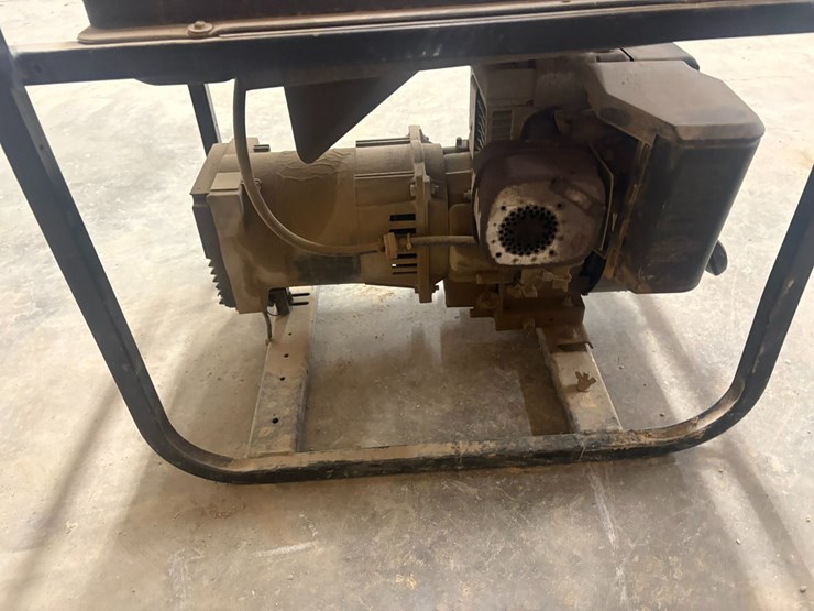 #42103-•-briggs-&-stratton-genpower-11-generator-image-1
