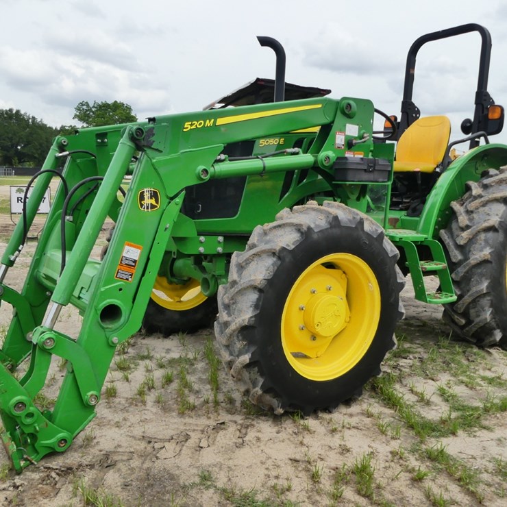 JOHN DEERE 5050E