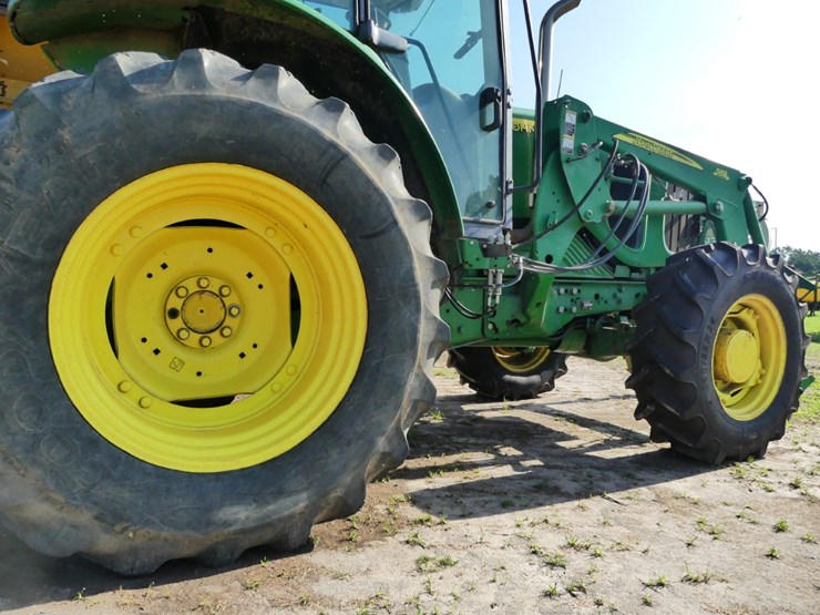 john-deere-6715-image-7
