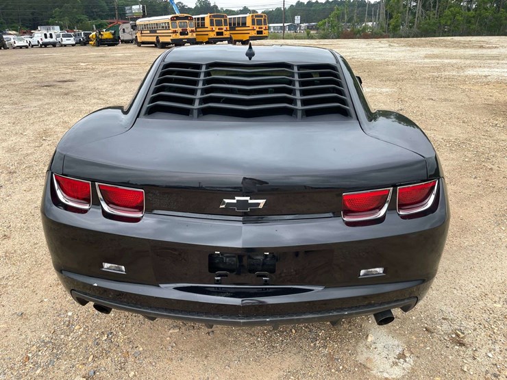2013-chevrolet-camaro-ls-2-door-coupe-(190,120-miles)-image-6