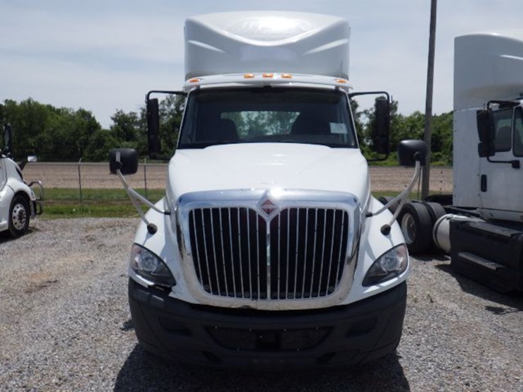 2015-international-prostar-image-2
