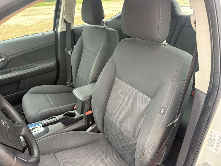 2010-dodge-avenger-4-door-sedan-(92,998-miles)-image-14