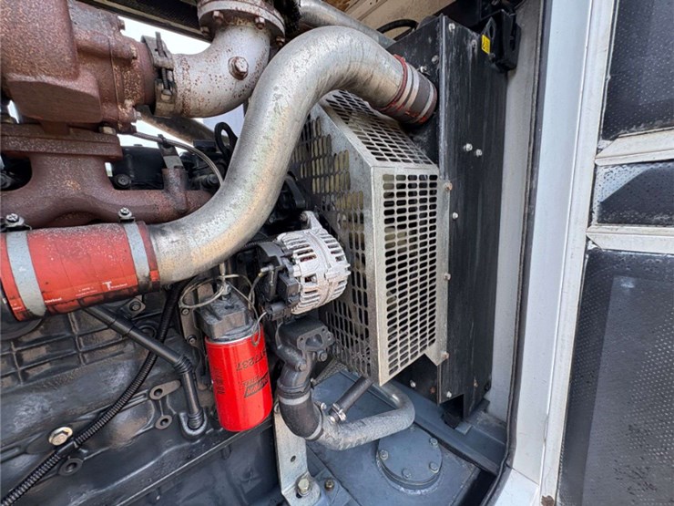 2012-aggreko-143-kw-skid-mounted-generator-image-22