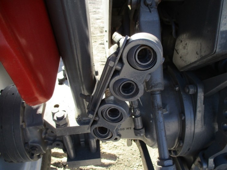 massey-ferguson-ag-tractor,-image-17