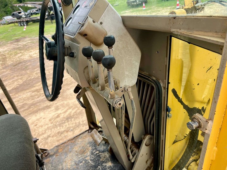 deere-670b-image-23