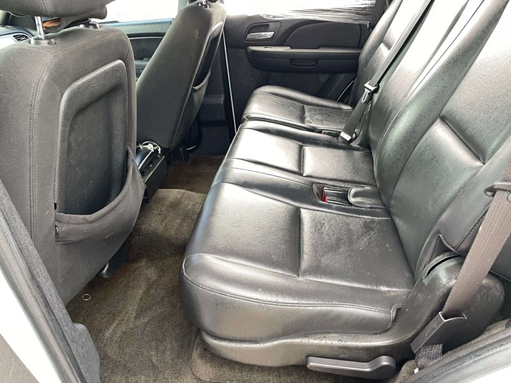 2010-chevrolet-tahoe-image-14