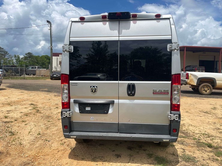 2018-ram-promaster-2500-image-6