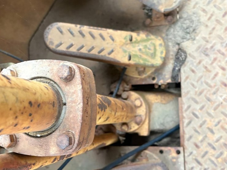 caterpillar-966c-image-40