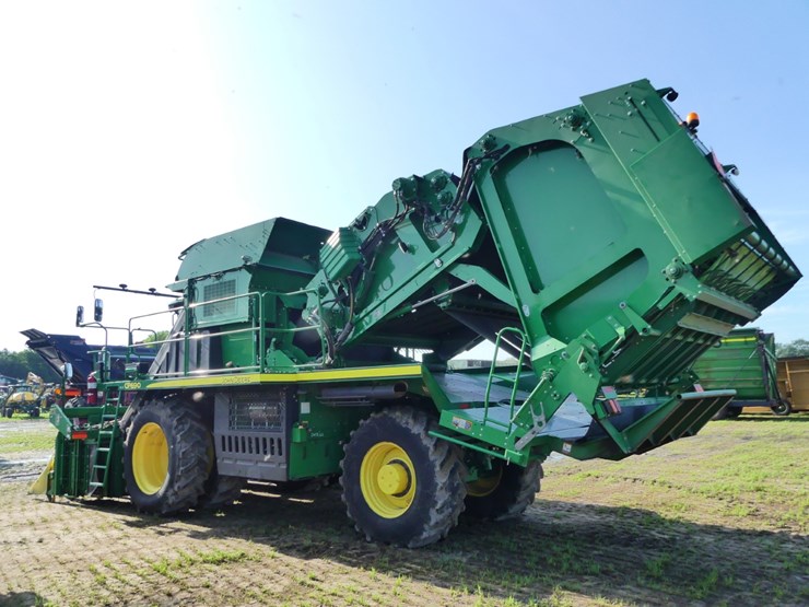 2020-john-deere-cp690-image-5