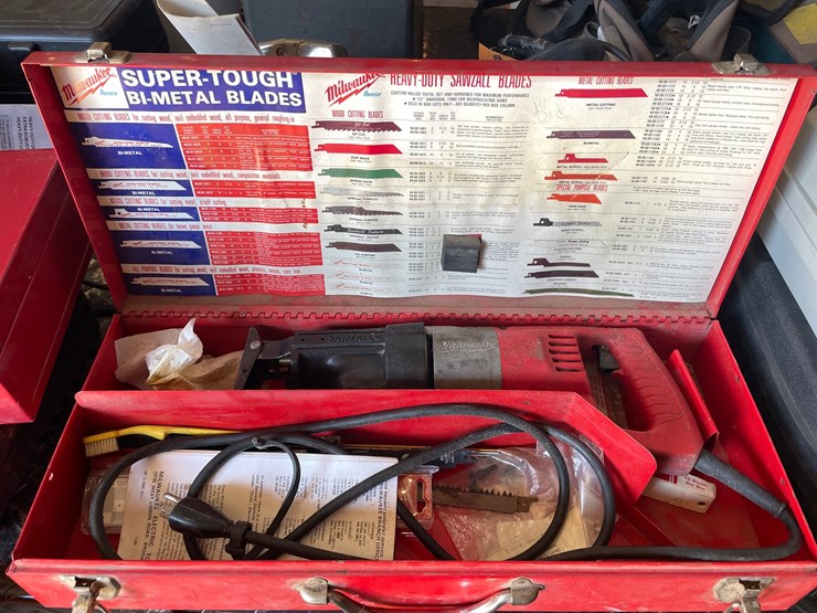 #1837-•-milwaukee-heavy-duty-sawzall-image-3