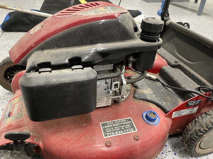 #8545-•-toro-21"-push-mower-image-12