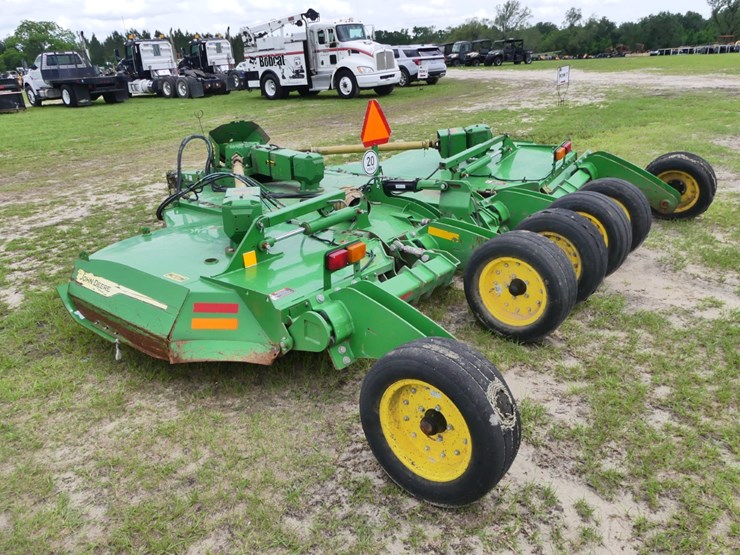 2024-john-deere-fc15r-image-3