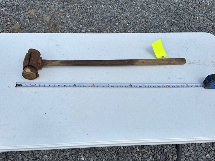 #542-•-soft-blow-sledgehammer-image-1