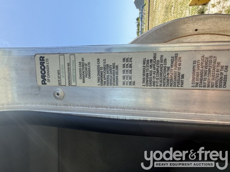 2016-kenworth-t300-image-20