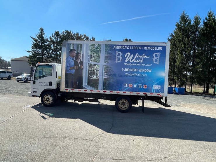 #3278-•-2017-isuzu-n-series-straight-truck-(has-wi-title)-image-8