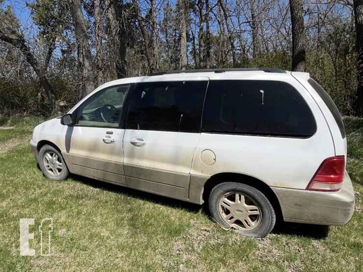 2004-ford-freestar-image-2