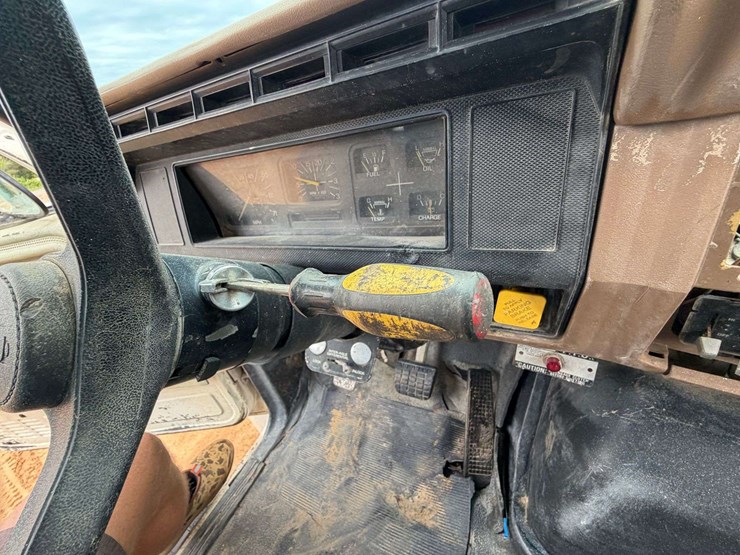 1990-ford-f900-image-17