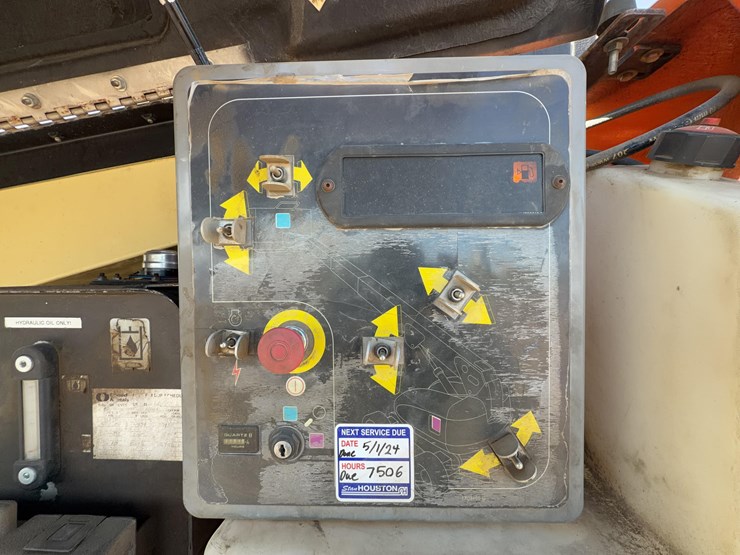 2000-jlg-600s-image-22