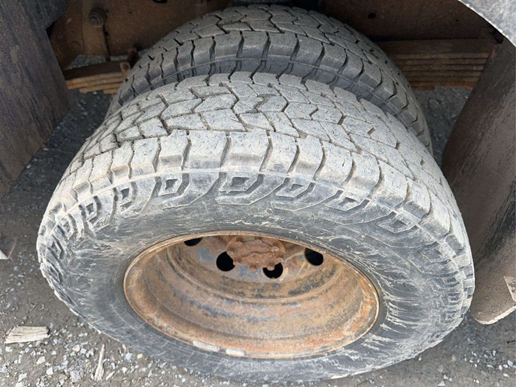 2002-ford-e450-image-10
