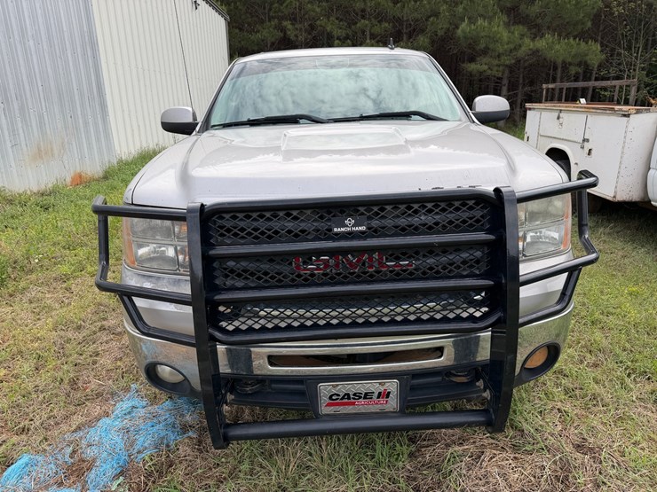 #520-•-2008-gmc-pickup-4wd-image-3