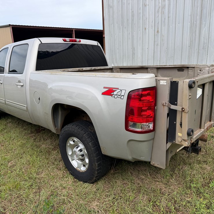 #520 • 2008 GMC Pickup 4WD
