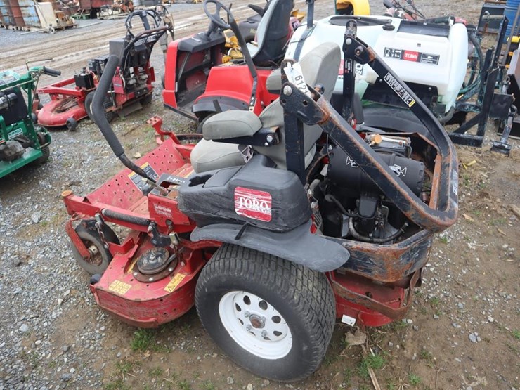 toro-5000-series-z-master-zero-turn-image-5