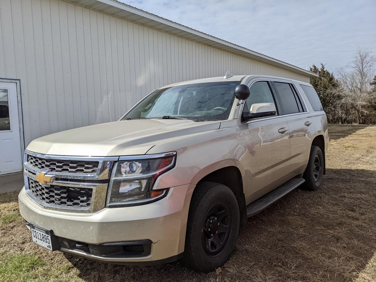 2017-chevrolet-tahoe-image-1