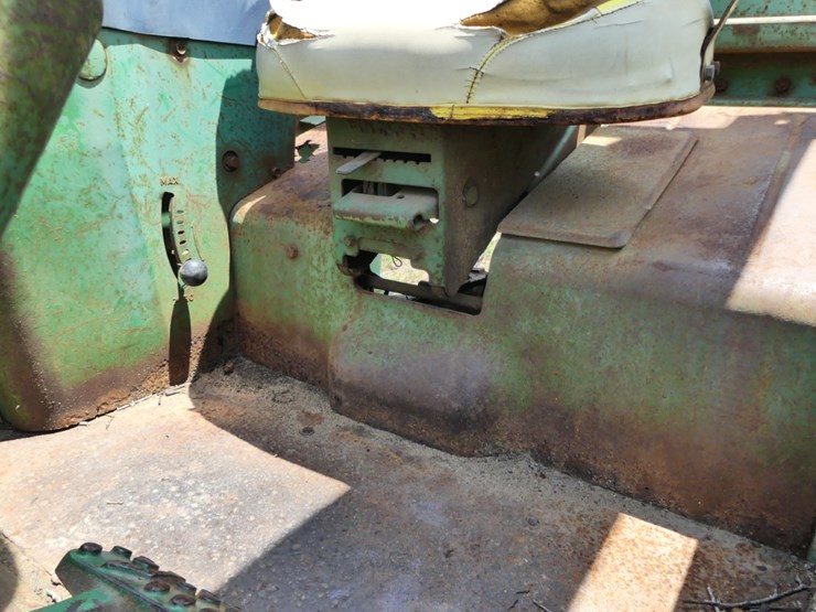 john-deere-4230-image-11