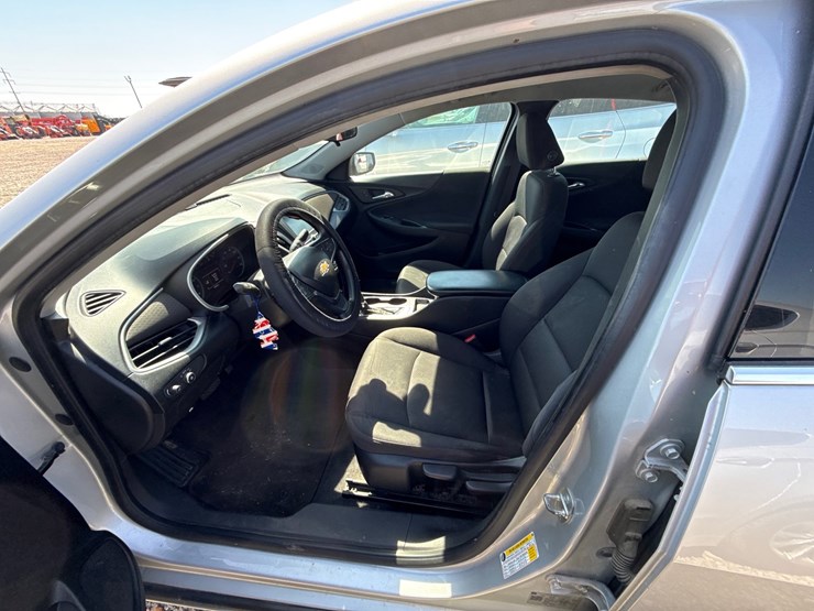 #41116-•-2018-chevrolet-malibu-sedan-1g1zb5st1jf293274-inv#-41116-image-23
