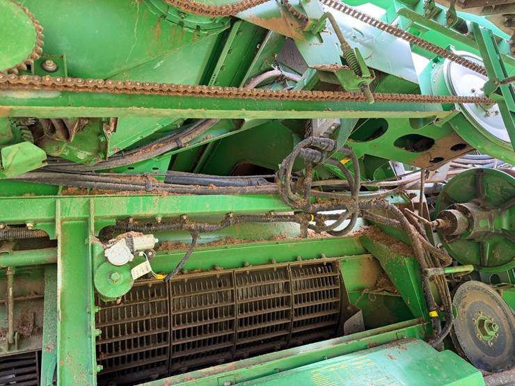 #524-•-2009-john-deere-9770s-combine-image-27