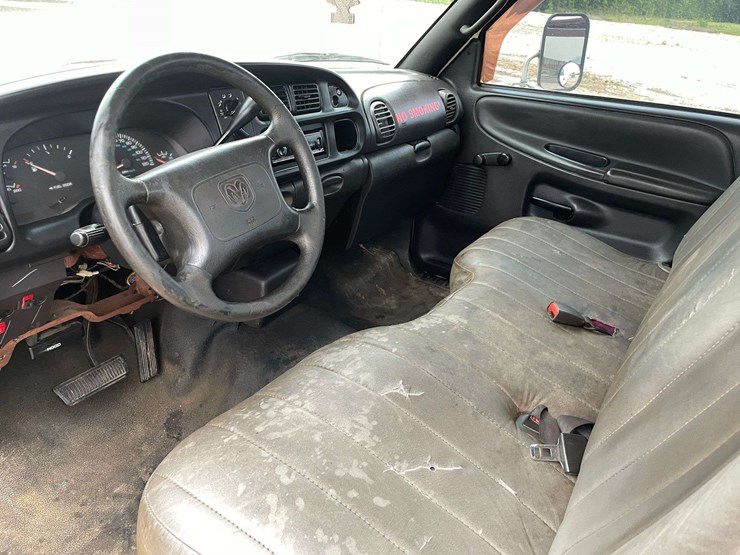 1999-dodge-ram-2500-image-11