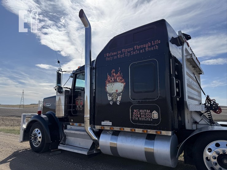 2001-kenworth-w900-image-5
