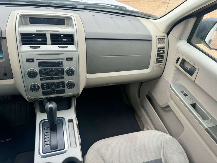 2008-ford-escape-image-19