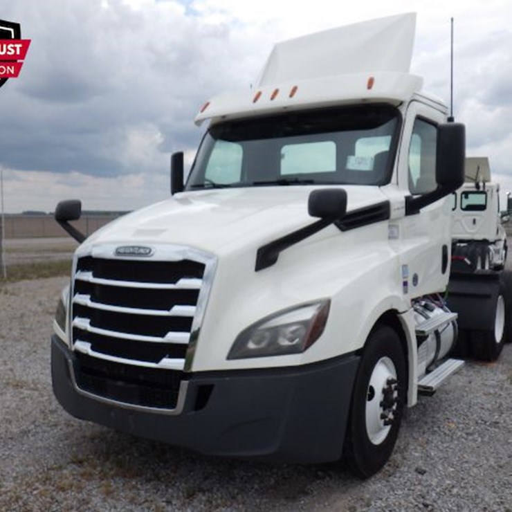2019 FREIGHTLINER CASCADIA 126