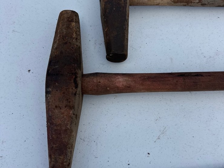 #541-•-2-pick-hammers-or-spike-hammers-image-2