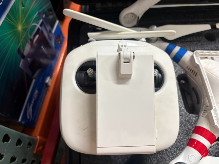 #23981-•-phantom-proffesion-drone-image-3