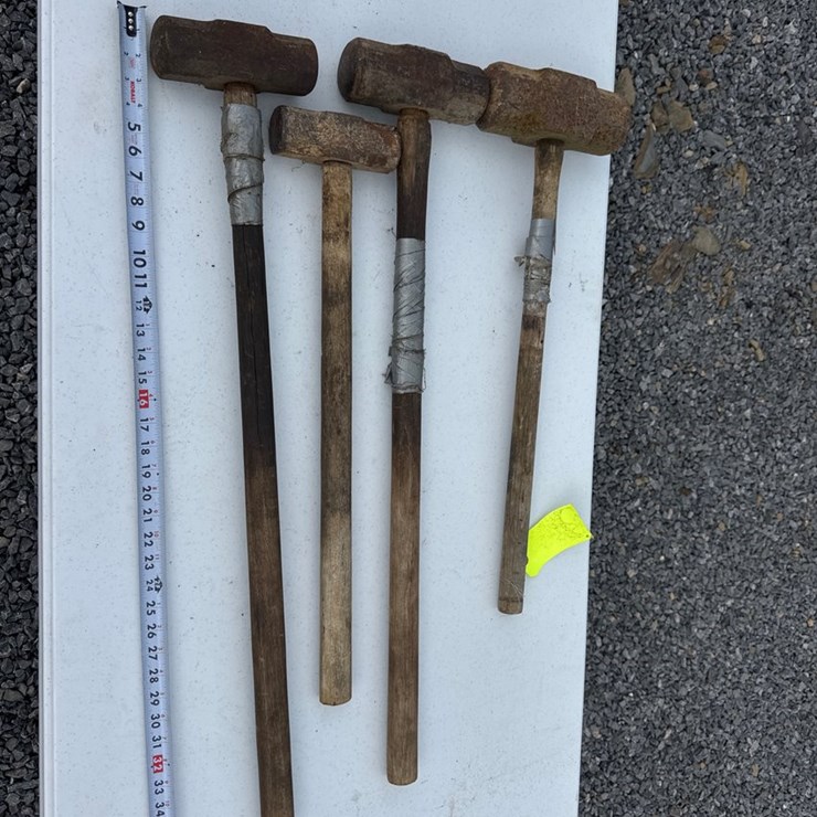 #540 • 4 old sledge hammers