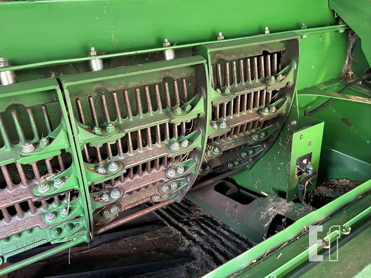 2016-john-deere-s680-image-39
