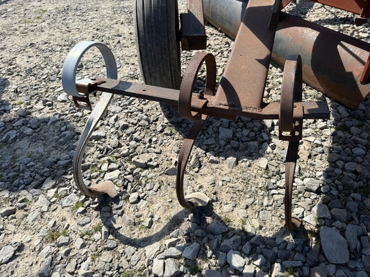 #42750-•-levee-squeezer-w/marliss-levee-seeder-inv#-42750-image-6