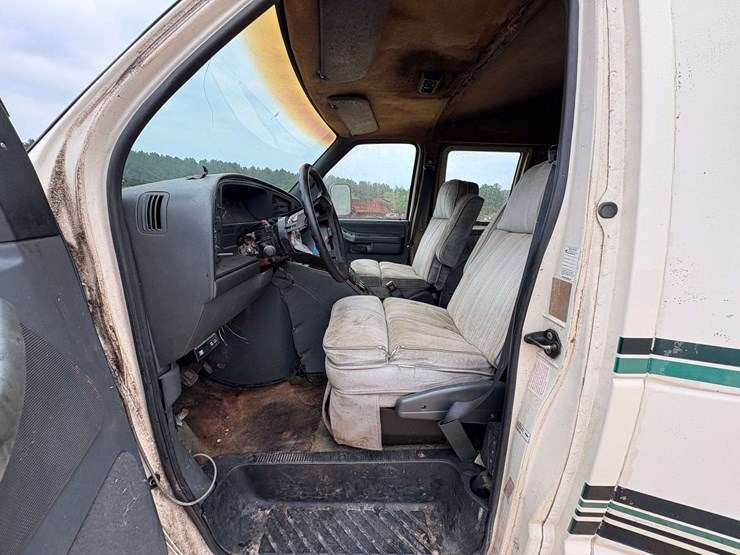 1992-ford-e350-image-15