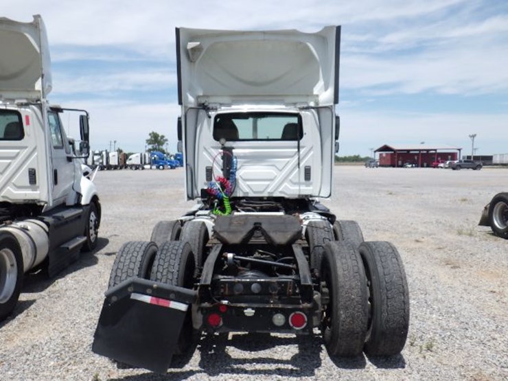 2015-international-prostar-image-9