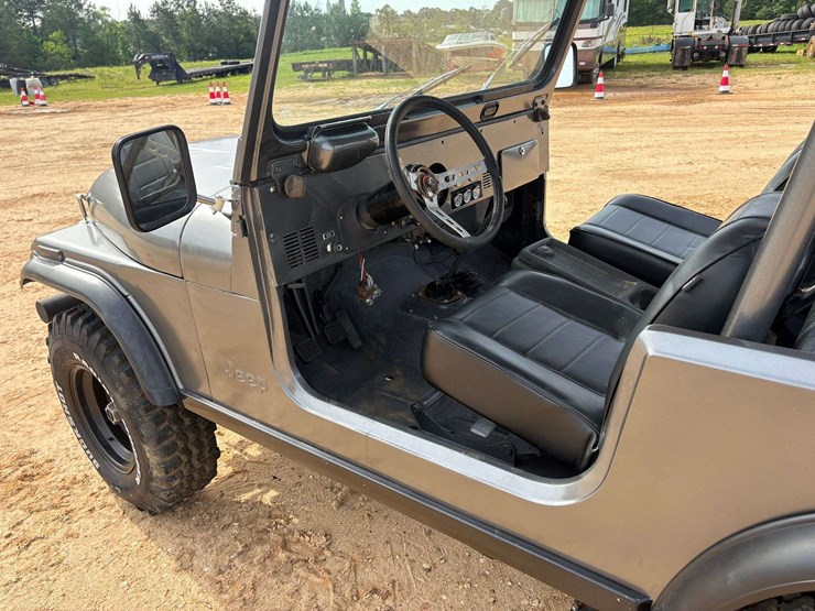 1979-jeep-cj7-2-door-w/-bikini-top-image-33