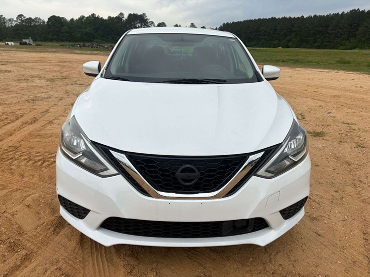 2019-nissan-sentra-sv-4-door-sedan-(150,420-miles)-image-5