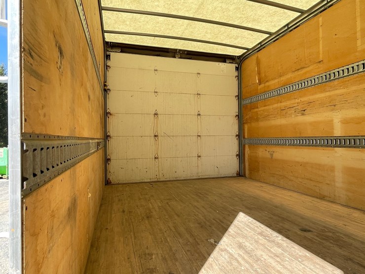 #3278-•-2017-isuzu-n-series-straight-truck-(has-wi-title)-image-19