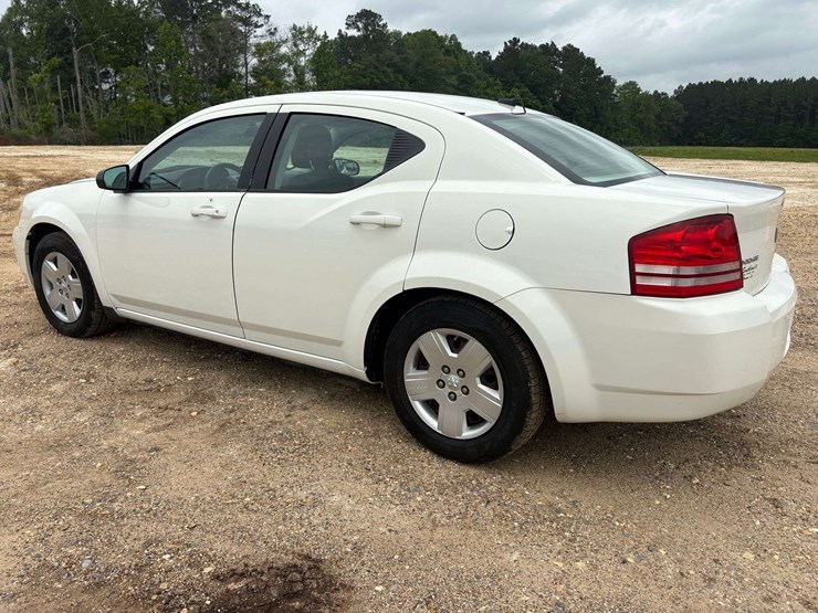 2010-dodge-avenger-4-door-sedan-(92,998-miles)-image-2