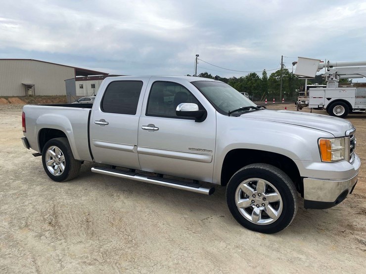 2012-gmc-sierra-1500-image-4