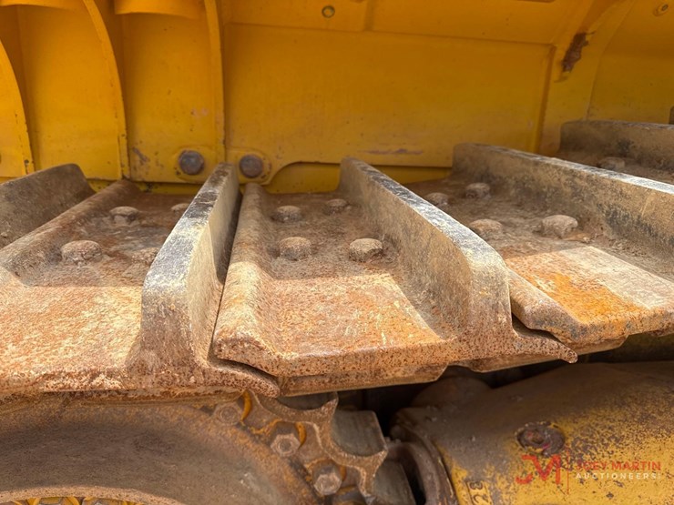 2020-komatsu-d155ax-8-image-15
