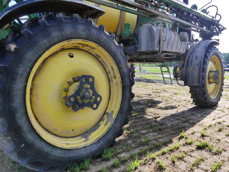 2015-john-deere-r4030-image-7